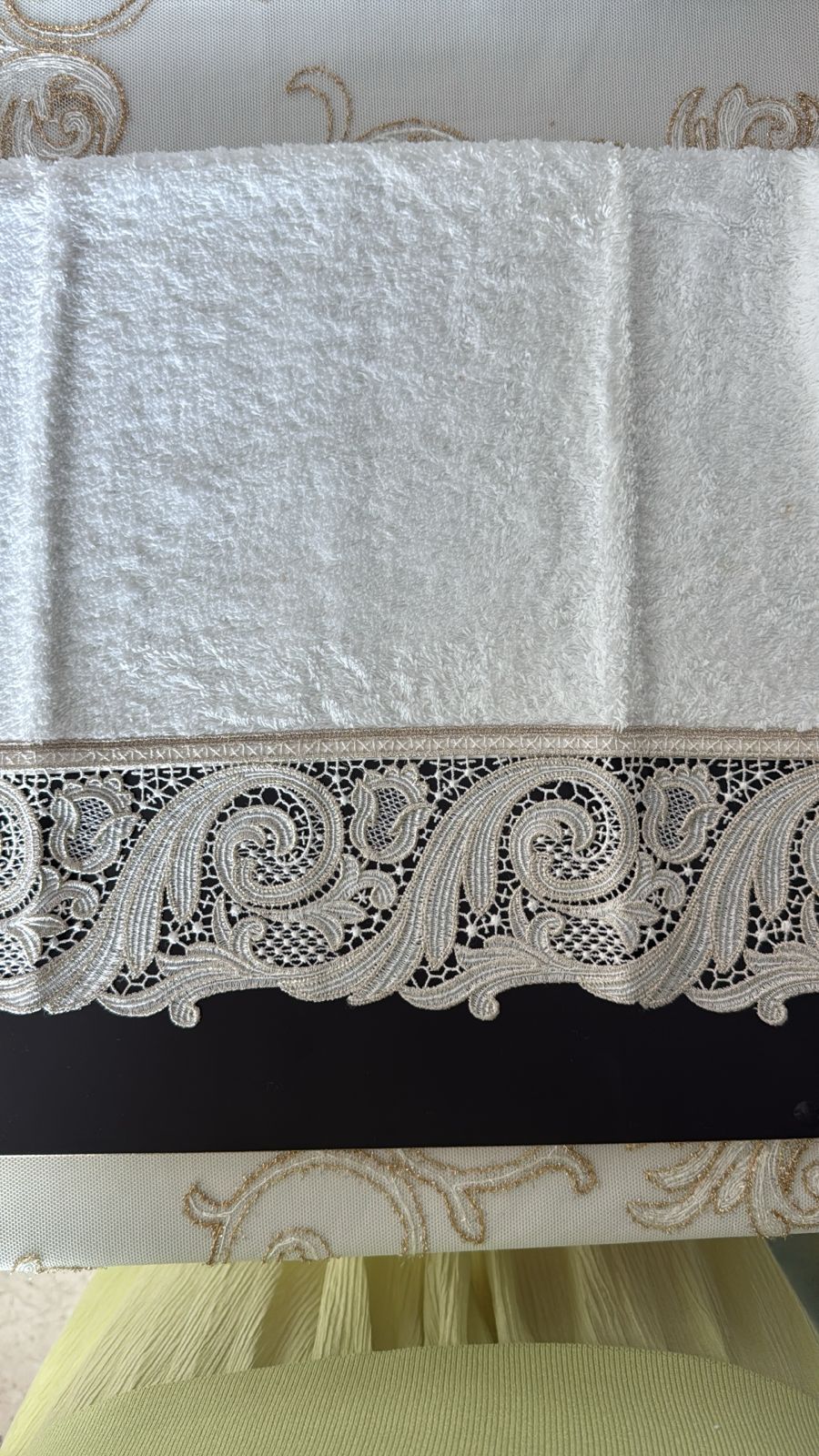 Tiara Towel