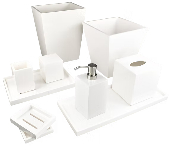 White Lacquer Bath Set